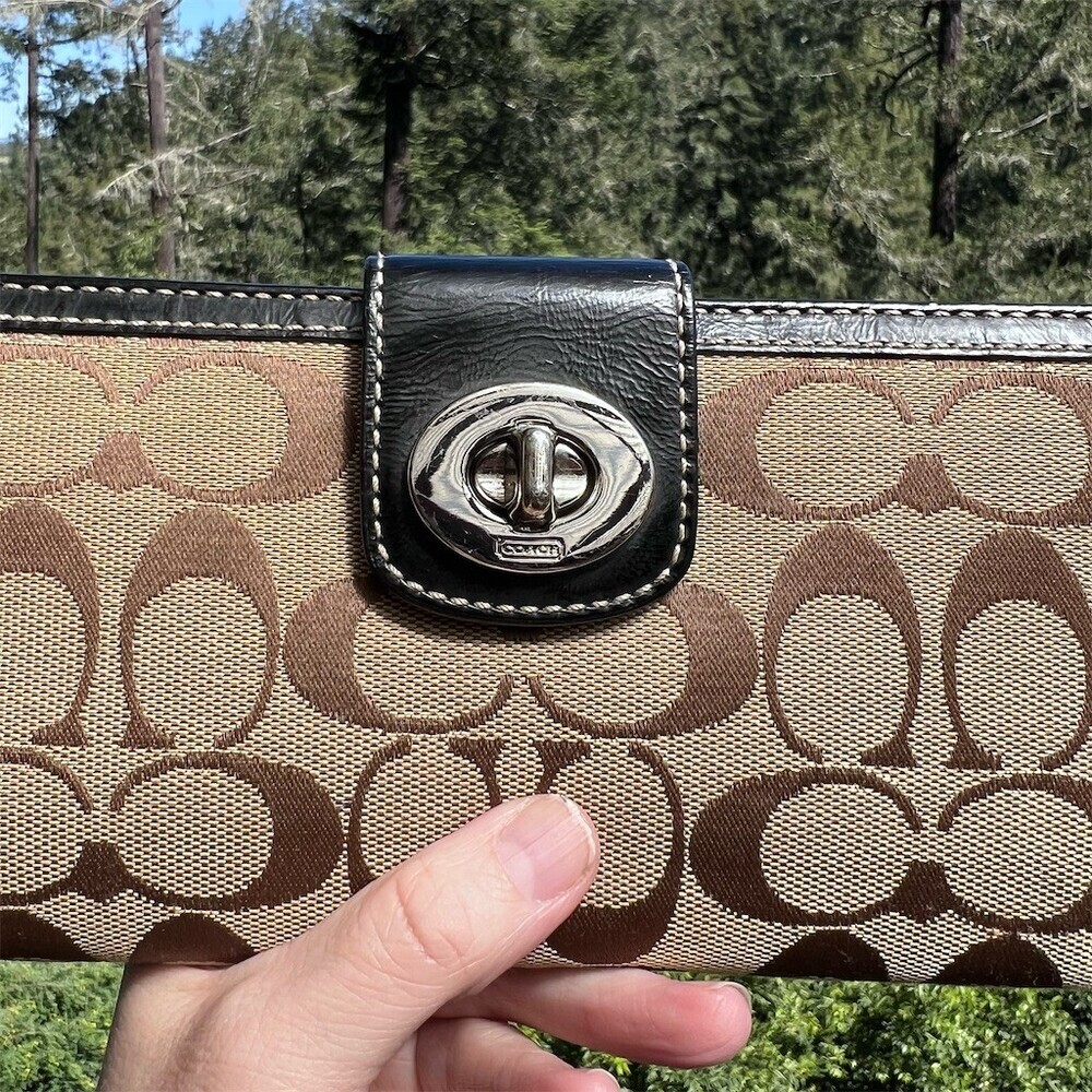 COACH VINTAGE Signature Jacquard Y2K Turn-Lock Wallet with Silver AUTHENTIC - Picture 5 of 10